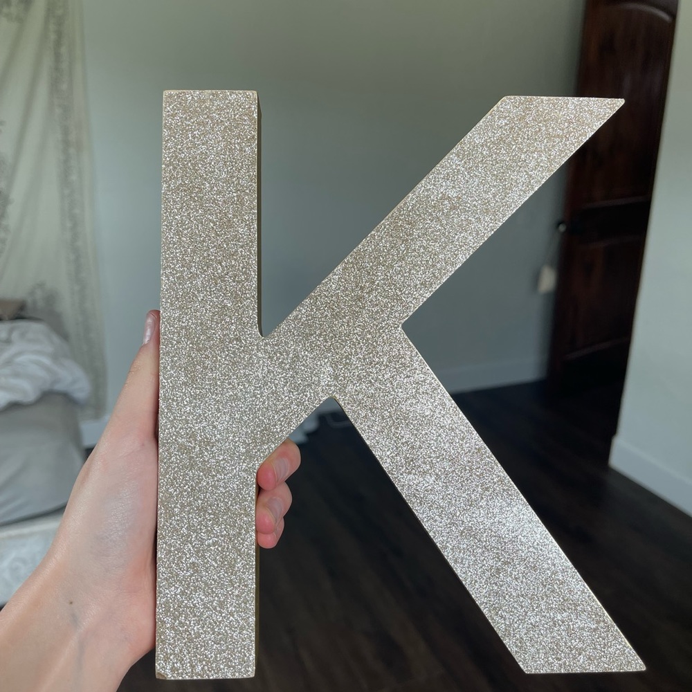 “K” glitter decoration